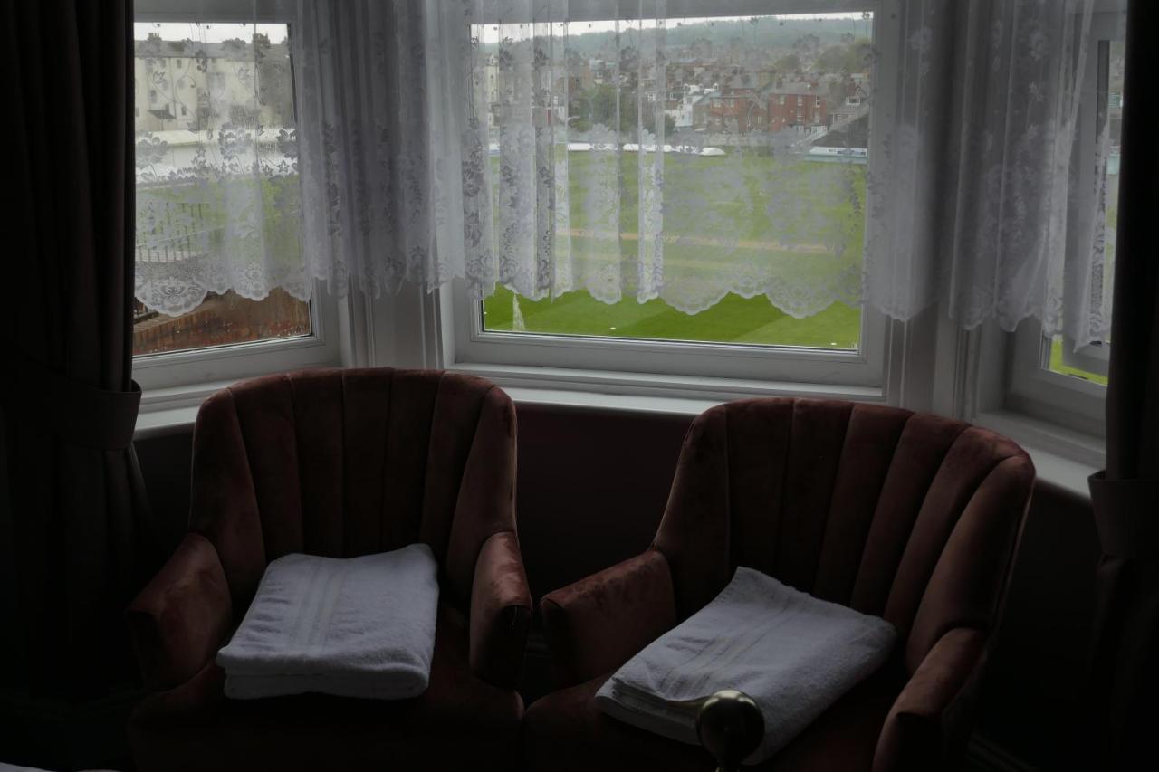 Bed and Breakfast The Boundary à Scarborough Extérieur photo